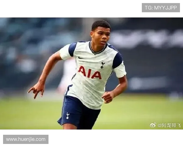热刺新星驰援三狮！21 岁斯卡利特补入英格兰训练