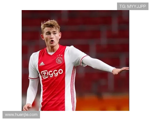 瓦伦西亚正式向莫斯克拉提交续约报价,力保后防核心留队 瓦伦西亚正式向莫斯克拉提交续约报价,力保后防核心留队